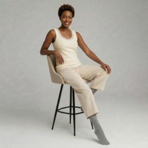 גופיה אנגורה לנשים ללא שרוול עם תחרה